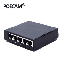 Commutateurs Ethernet 5port Patative Poe Switch Hub 4port Propulsé par 12V 24V Power 45 / + 78 / CCTV Capacité de téléphone IP 1G Shell Plastic OEM