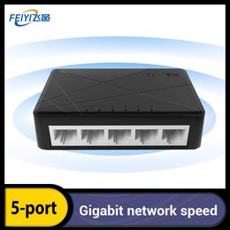 Schakelt Feiyi SG105M Gigabit Mini 5Port Desktop Switch Ethernet Network Switch POE12V LAN HUB RJ45 Ethernet en Switching Hub Shunt