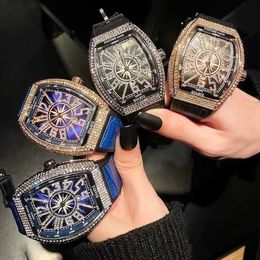Les meilleures montres de luxe de suisse Rich FM Frank Mueller montre pour hommes plein de diamants temps de course seau à vin Couple femmes