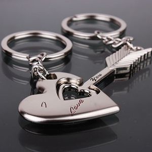 Sword of Cupid Heart Alloy Keychain Wedding Favors and Cadeaux Souleurs de douche nuptiale Souvenirs pour les invités