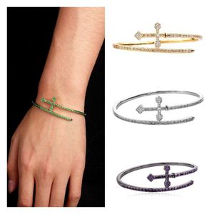 Sword of Justice Symble Open Cuff Bangle Bracelet Ins Hip Hop Cross Green Purple Color AAA CZ Stone Shiny Cubic Zirconia Real Gold Compated Sieraden Bijoux voor mannen Women