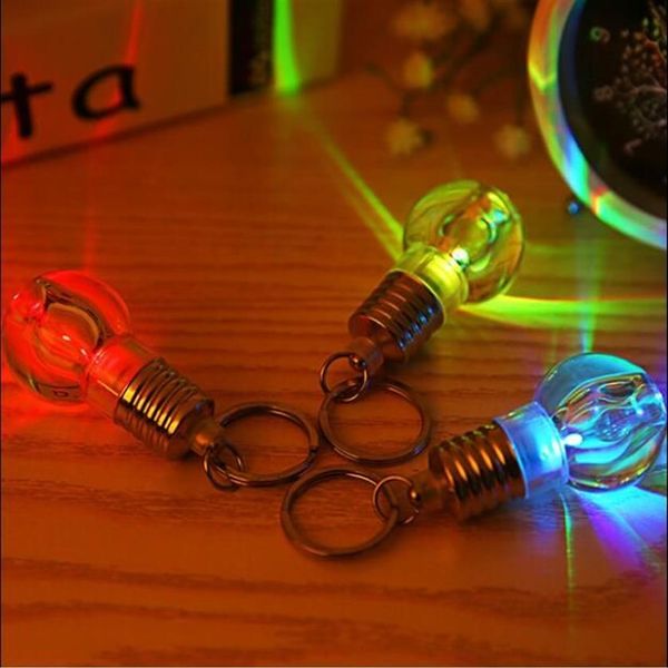 SXI 50 pcs lot nouveauté ampoule LED blanche éclairage mini cadeau acrylique couleur changeante porte-clés lampe de nuit 298P