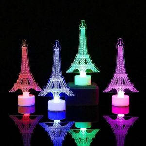 SXI Eiffel Toren Decor Licht kleurrijk LED Nachtlicht Paris -stijl Bureaulamp voor slaapkamer Romantisch verjaardagscadeau voor kinderfeesttaart Topper