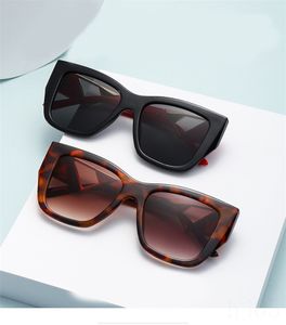Symbole lunettes de soleil design p lunettes de soleil pour hommes moderne imprimé léopard belle lunette homme délicate dame métal triangle lunettes de luxe populaire PJ089 B4