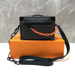 Bolso simétrico de la caja del tronco cuero genuino Mini bolsos de hombro del cubo suave Bolsa de la ciudad Mantiene la moda de las mujeres Nuevo bolso cruzado Número de serie