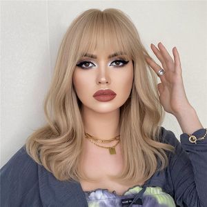 Perruques Cosplay synthétiques avec frange pour femme longue boucle blonde 18 pouces perruque de couleur naturelle cheveux en Fiber résistant à la chaleur