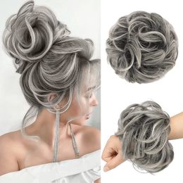 Pelucas sintéticas 2 unids Messy Bun Hhair Piece Big Grey Peluca de pelo rizado Easy Updo para niña femenina 231013