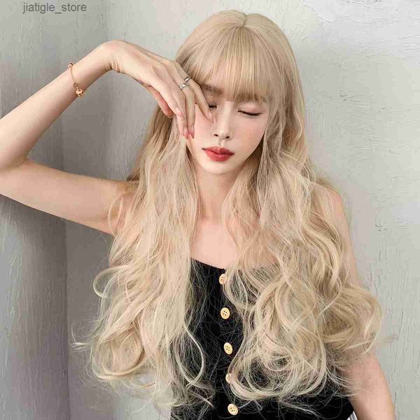 Perruques synthétiques 7jhh perruques longues perruque blonde ondulée pour les femmes quotidiennes et cosplay-perruques de poils synthétiques naturels avec frange de haute qualité lolita perruque y240401