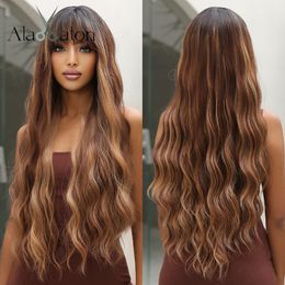 Perruques synthétiques ALAN Honey Brown Highlight pour les femmes noires Long Wavy avec Bangs Cosplay Cheveux colorés Résistant à la chaleur 230803