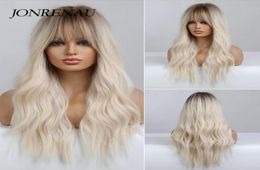 Perruques synthétiques Jonrenau Blonde wavy platine pour les femmes avec une frange ombre sombre perruque de vague longue fête quotidienne à la chaleur Fibre Hair1867794
