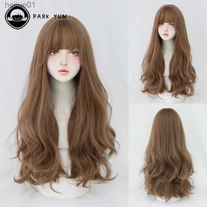 Perruques synthétiques cheveux longs bouclés femmes perruque avec frange quotidien marron noir rose Lolita Cosplay perruques tressées résistant à la chaleur fibre fête faux cheveux L231024