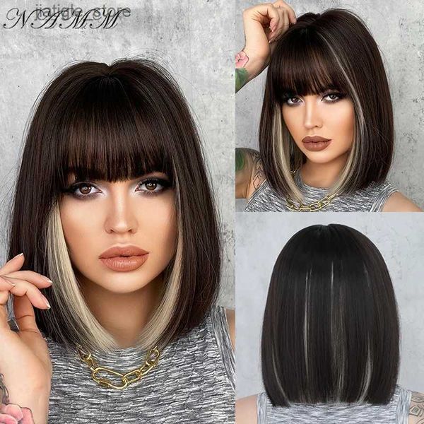 Perruques synthétiques NAMM Black naturel avec cendre Blonde Highlight Couleur courte bob raide Bob Femmes Wig Synthétique Bangs Cosplay Hair Res résistant à la chaleur Y240401