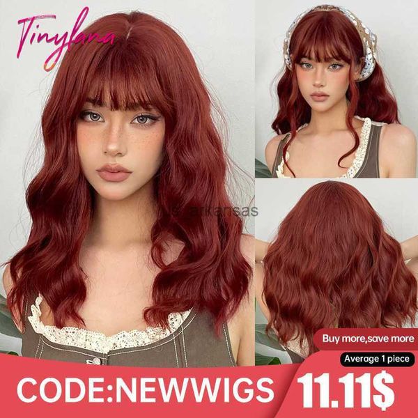 Perruques synthétiques brun rouges moyens ondulées ondulées ondulées wigs synthétiques avec une frange cosplay eaux courtes bouclées naturelles pour les femmes blanches afro fête résistante à la chaleur HKD230818