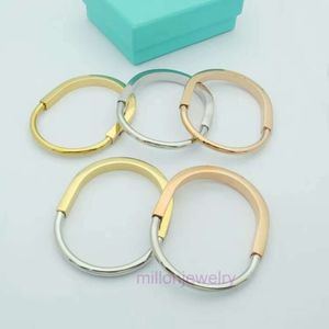 T Bangle Itys hoefijzervormig titanium staal rosé gouden armband sieraden itanium