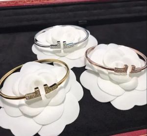 Familiearmband in dezelfde stijl Dames witte schelp blote lichaam met diamant Sterling zilver 18K Rose goud kleurloos mode-stijl armband