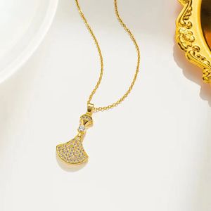 T GG Collier en or 18 carats Nouveau collier de petite jupe de luxe incrusté de diamants collier pendentif jupe éventail femme plein de diamants cadeau pour filles de haute qualité en gros