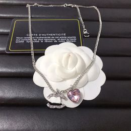 T GG Classique Femmes De Luxe Designer Lettre Collier Ras Du Cou Pendentif Chaîne Argent Plaqué Cuivre Laiton Coeur Colliers Avec Sceau En Acier Amour Cadeaux Bijoux Accessori