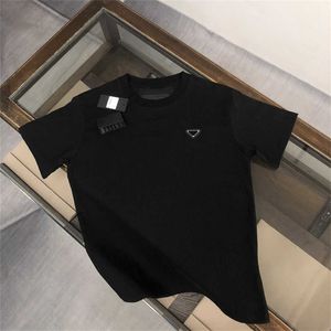 Diseñador de camisetas nuevos hombres a principios de primavera nueva moda de algodón S triángulo tendencia pareja camiseta de manga corta traje de cuello redondo camisa suelta para hombres y mujeres