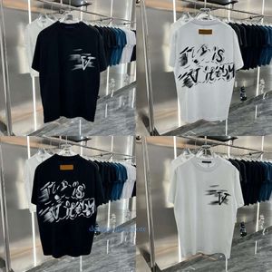 T-shirt Men Designer Mens Tshirt Limited Edition Womens Chest Letters Fashion Sports Varse Lovers Summer Shirts for Man European et American Tailles