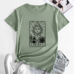 T-shirt The Sun Tarot Card Shirt Celestial Witch Spirituch Tarot Lire Tshirts Femmes esthétiques