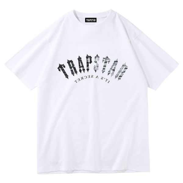 T-shirt Trapstar Men Graphic Kith Chemises de créateurs Été Alpinisme Polo T-shirt Designer Modèle de mouvement Escalade décontractée Étudiants du collège Survêtement