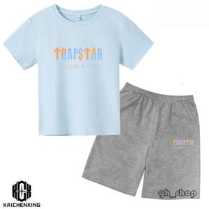 Camisetas 2024 Verano TRAPSTAR Camiseta Niños Niños Pantalones cortos de playa Conjuntos Streetwear Chándal Hombres Mujeres Ropa Niñas Ropa deportiva Camisa 5910