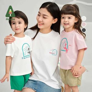 T-shirts Amila 2024 Zomer Nieuwe Familie Collection Pure Color Cartoon Print katoen Pink Wit T-shirt Kinderkleding 0-6YL2405
