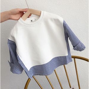 T-shirts babyjongens wit gestreepte patchwork sweatshirt lente herfst jongens kinderen college gentleman Korean lange mouw shirt 230414