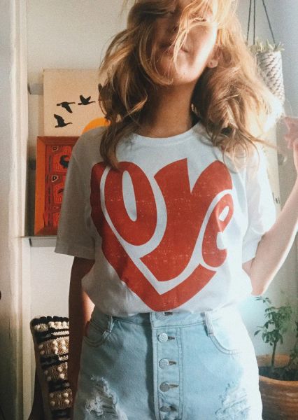 Camisetas Bonitas más amor 90s inspiradas en las señoras, camiseta de verano con diseño de corazón rojo, camiseta gráfica holgada de algodón blanco, camiseta informal dulce Vintage