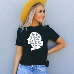 Les t-shirts se battent pour les choses des droits des femmes