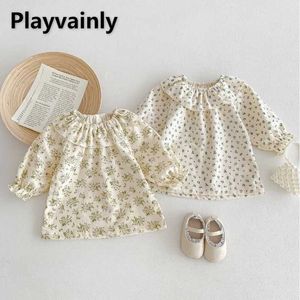 T-shirts Koreaanse stijl lente babymeisje zoete blouse bloemenprint ruche kraag lange mouw pullover shirt mode kinderen kleding H240507