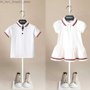 T-shirts Nouveaux enfants Boutique Vêtements pour filles garçons été polo t-shirt robe enfants famille correspondant tenues frère soeur bébé vêtements Q240218