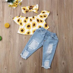 T-shirts Peuter Kids Baby Meisjes Kleding Set 3-delige Off-shoulder Zonnebloemen Top Gescheurde Jeans Broek Hoofdband Kinderen Zomeroutfits L240311