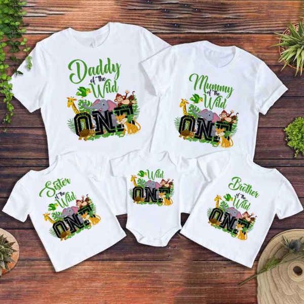 T-shirts sauvages une famille assortie tenue jungle fête papa maman soeur frère look vêtements t-shirt bébé roberie roberie chemise de famille t240509