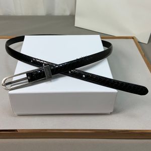 T0P qualité créateur de mode ceinture en cuir hommes conception d'affaires ceinture de luxe femmes ceinture rétro classique 90-125cm avec boîte durable sans rides boutique ceinture YS0177