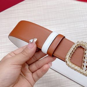 T0P Qualité VA022 Ceinture de créateur de mode pour hommes Designer d'affaires Ceinture de luxe pour femmes Classique vintage Ceinture en peau de vache véritable 90-125cm durable sans rides ceinture de boutique