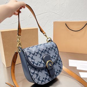 Tabby Saddle Handle Tassen Designer Hasp Crossbody Coac Kleo Schouder Hobo Handtas Klassieke Jacquard Lederen Portemonnee Portemonnee Lange Riemen Onderarm Schooltassen Tas 22x20cm