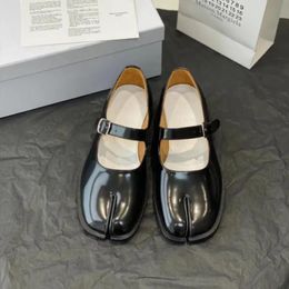Tabi Ballet Schoenen met splitteen Designer Luxe Maison Mary Jane Damesjurk Mm6 Mode Loafers Kalfsleer Echt leer Hoogwaardige schoenen Maat 35-41