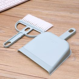 Table Brush Set Mini Hand Dust Pan et Brush Set Portable Nettaiteur Brosse de nettoyage et pouvasse-poussière avec poignée pour le clavier de bureau