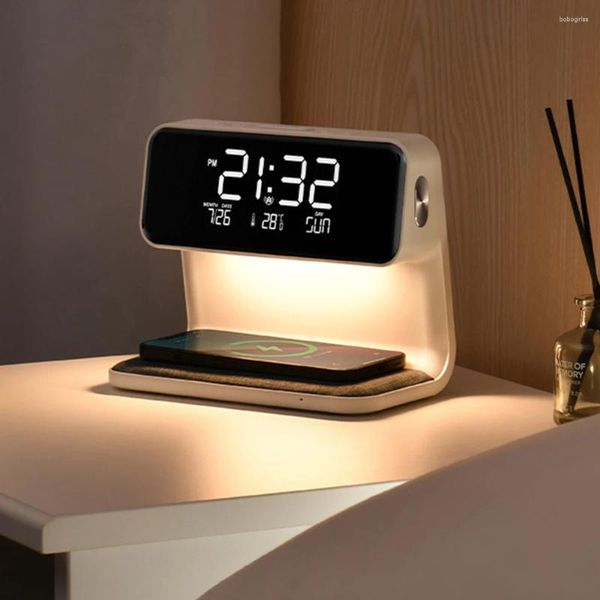 Horloges de table 3 en 1 Réveil numérique Chargeur de téléphone sans fil Écran LCD avec lampe à intensité variable pour chambre à coucher