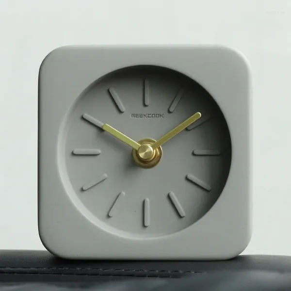 Horloges de table Horloge de bureau en ciment Salon créatif européen design moderne muet montre pour enfants adaptée aux cadeaux