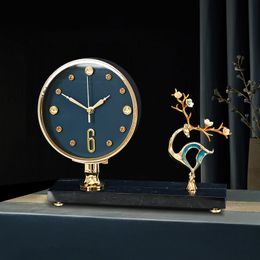 Relojes de mesa Escritorio Reloj de lujo Metal Oro Pared Decoración de Navidad Reloj Figuras Sala de estar Escritorio Regalo