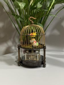 Horloges de table Collection chinoise exquise Décoration de la maison Montre mécanique en cuivre avec cage à oiseaux / De nombreuses couleurs expédiées au hasard