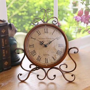 Tafelklokken Metaal Kleine Vintage Klok Huis Decoratieve Ornamenten Werkt op batterijen Ronde Stille Quartz-beweging Desktop