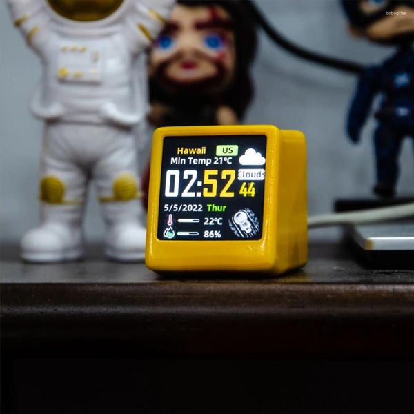 Horloges de table MINI Taille Smart WIFI Station météo Horloge pour la décoration de bureau de jeu DIY Mignon GIF Animations Fonction électronique