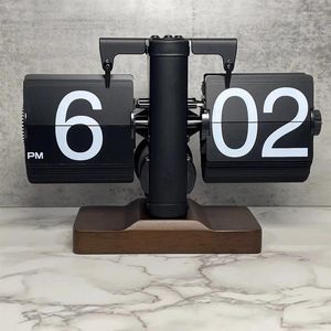 Relojes de mesa retro glip página reloj girando el horario de cuarzo decoración para el dormitorio de la casa decoración de escritorio de oficina caída