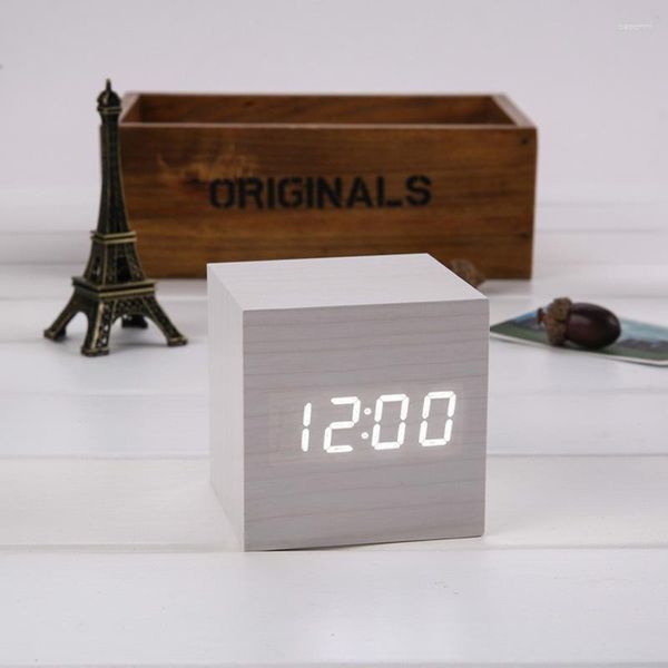Relojes de mesa Reloj de alarma cuadrado de grano de madera pequeño Control de voz inteligente Diseño silencioso Regalos decorativos de moda para mostrador de escritorio