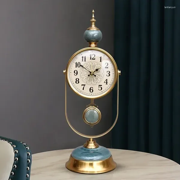 Clocks de table Vintage Digital Office Clock Luxury Silent Living Room Decoration Nordic Interior Accessoires Conception