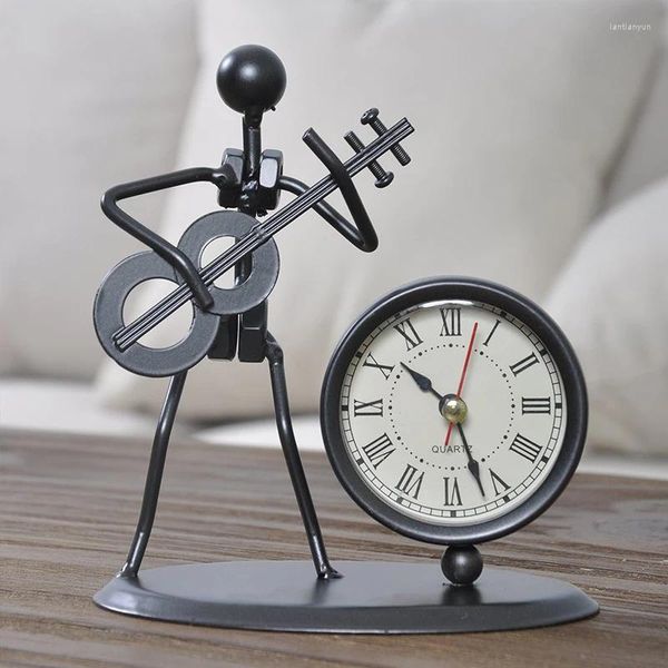Relojes de mesa Reloj musical de metal vintage Decoración de oficina moderna Modelo de personas de hierro creativo Escritorio de pared Accesorios de registro de tiempo simples