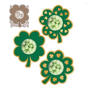 Tableau de table 2024 Shamrock St Patrick's Day Candy Holder Dome Metal Cut Dies Dies DIY POUR STACHAGE MAISON CARTES PAPE DÉCORATIVE